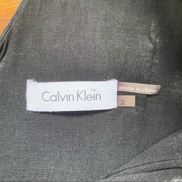 Calvin Klein black sateen deep V neck sheath Midi Dress size 2 - Picture 6 of 9